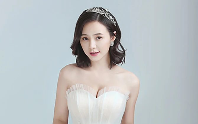 JULIA thả thính BST váy cưới 2019 - Cô dâu nào cũng lên đồ xinh như mơ