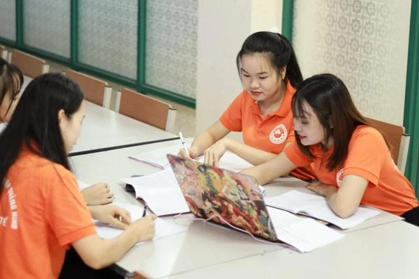 Bí quyết balance cả học lẫn hoạt động của nữ sinh "5 tốt" Quảng Ninh