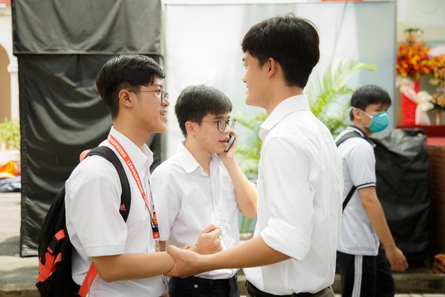 1b1a9ecbe67c74b1d389.jpg