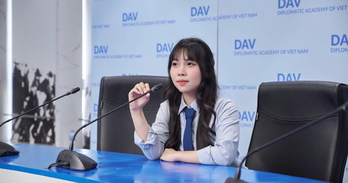 Nữ sinh Ngoại giao "chuyển hướng" từ chuyên Sử sang chinh phục Trung Quốc học đầy cảm hứng