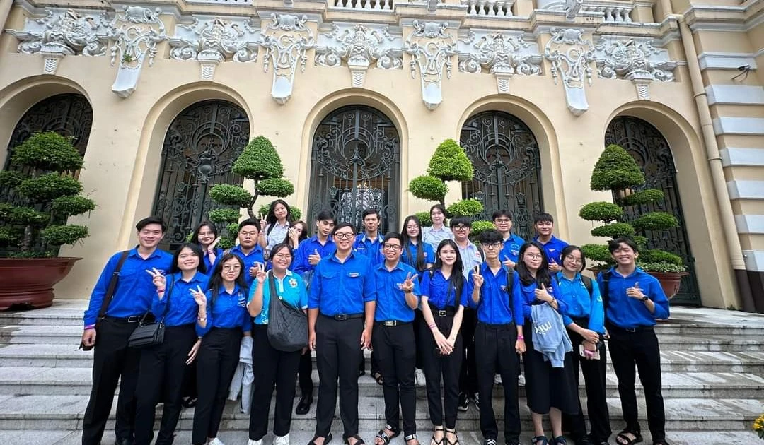 Hướng dẫn đăng ký tham quan tòa nhà UBND TP. HCM - di tích kiến trúc nghệ thuật cấp quốc gia siêu xịn ️