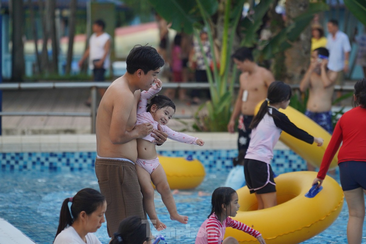 1ce1271b551656281abc.jpg