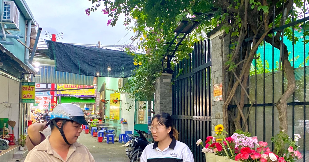 Xe cà phê hoa đang làm "điên đảo" giới trẻ Sài Gòn nè! ☕