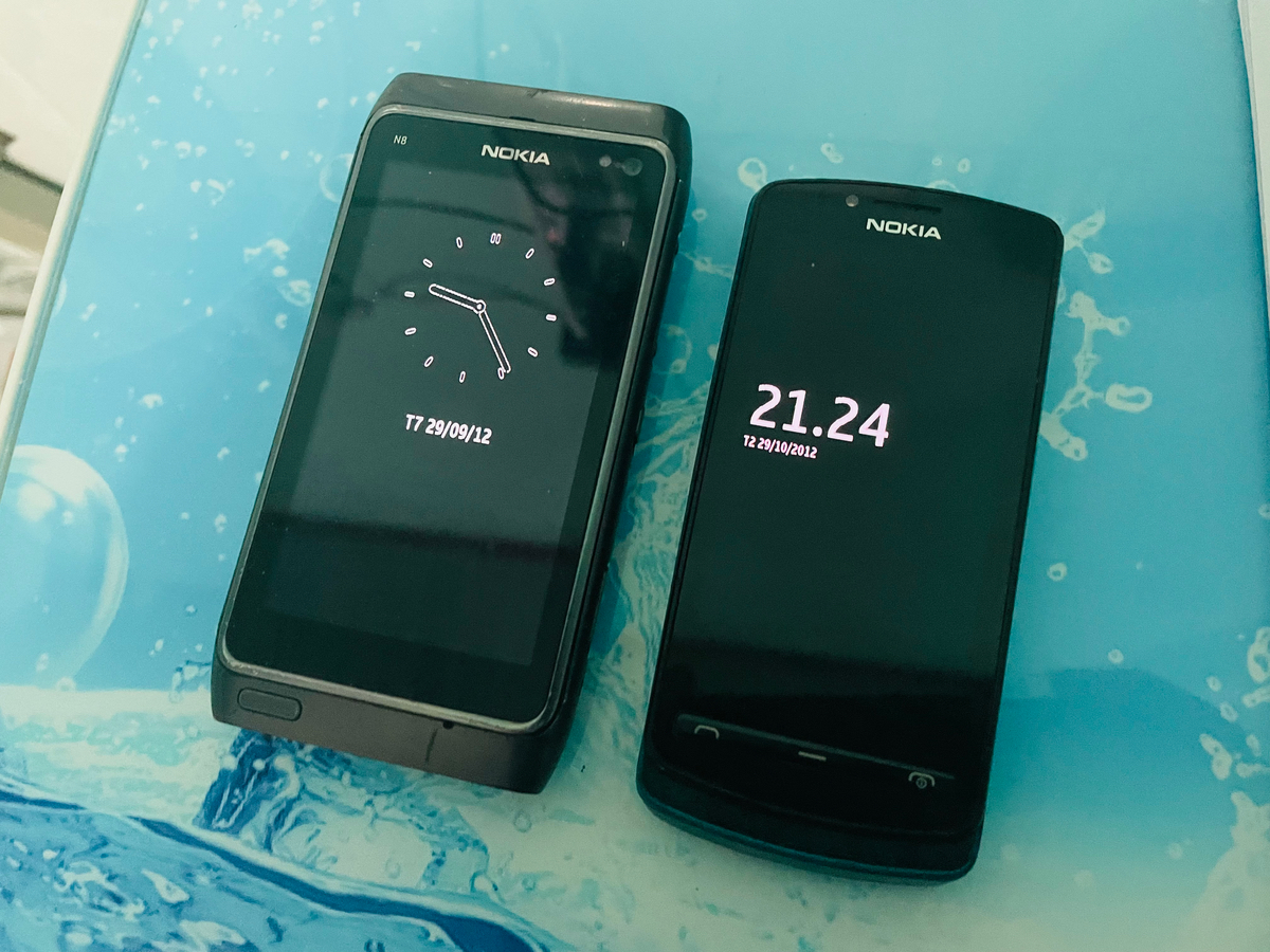 Nokia đã có Always On Display từ thời ông bà anh chị rồi nha! Ai mua thì được em gả luôn
