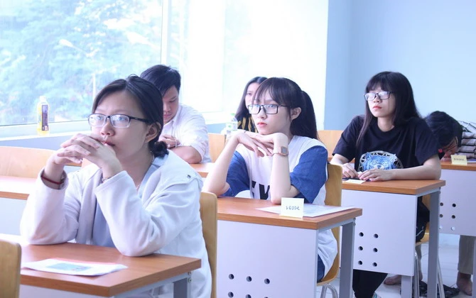 Kỳ thi riêng vào ĐH FPT sẽ diễn ra thế nào? Spoil luôn: khá lạ đấy!