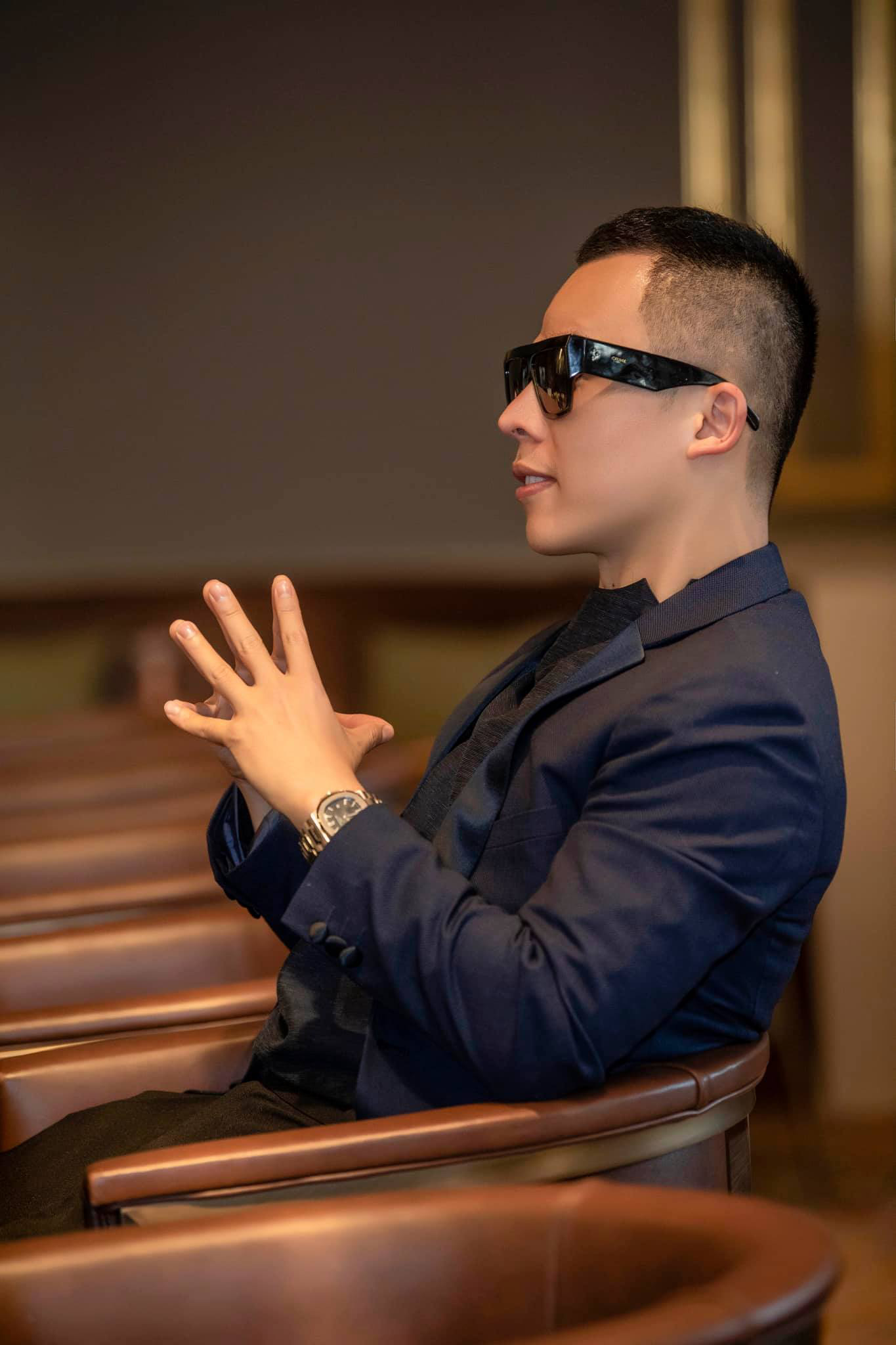 1e2559615fb510ac7a2d.jpg