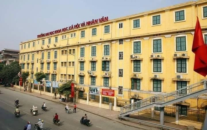 ĐH Khoa học Xã hội và Nhân văn (ĐHQG Hà Nội) lập kỷ lục điểm chuẩn cao nhất cả nước, xịn xò quá trời