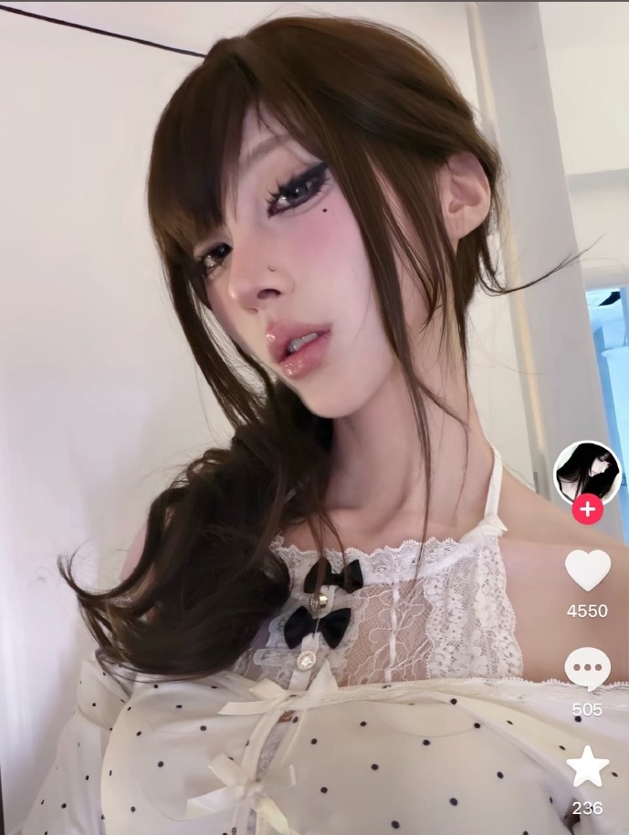 Cô gái thiên thần hot rần rần hoá ra là... trai giả gái, netizen sốc nặng rồi lại phục sát đất