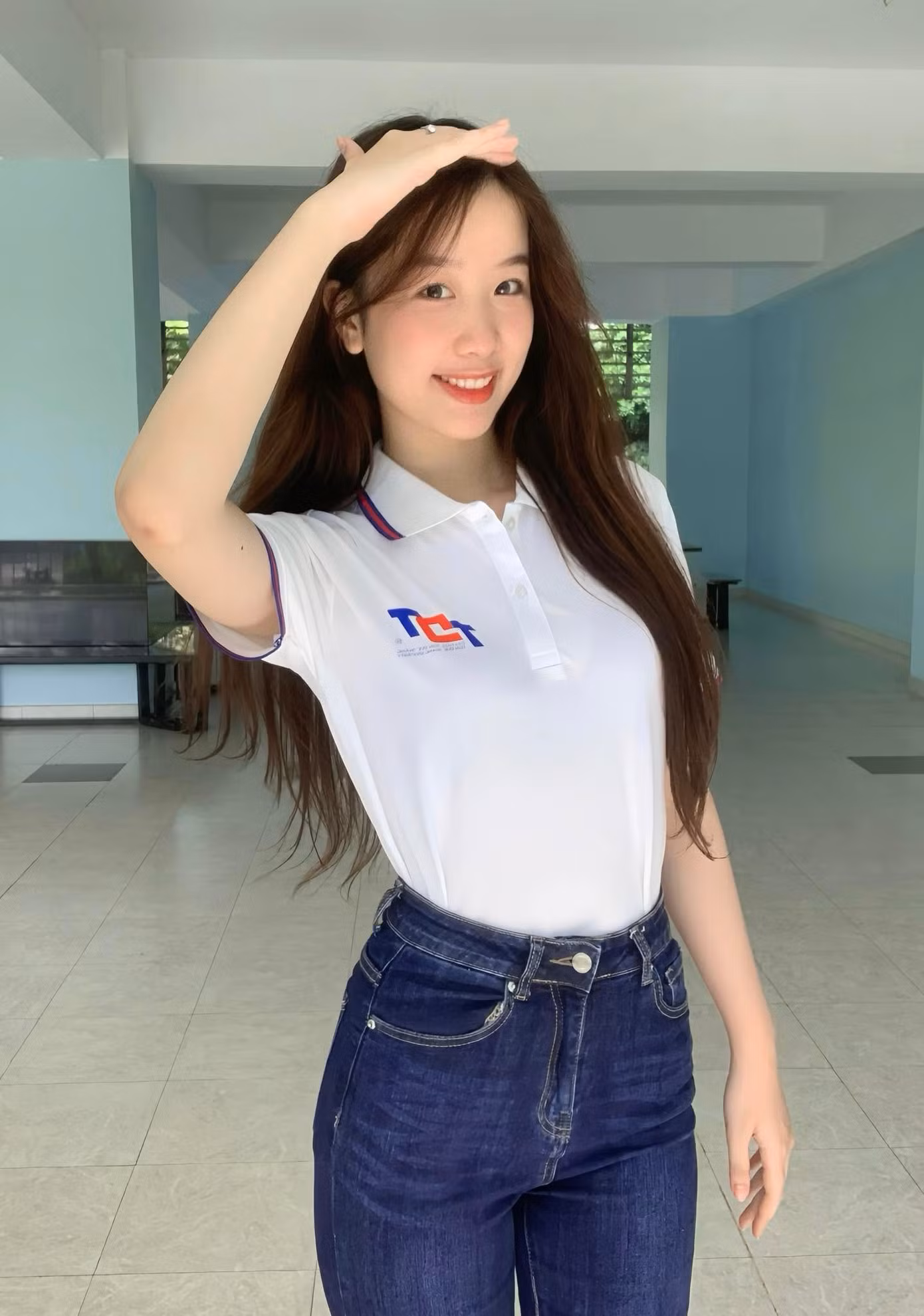 1ef2c6bd355f6894c7e2.jpg