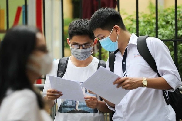 Học sinh "hụt hơi" vì các trường đại học bỏ xét tuyển học bạ từ năm 2025