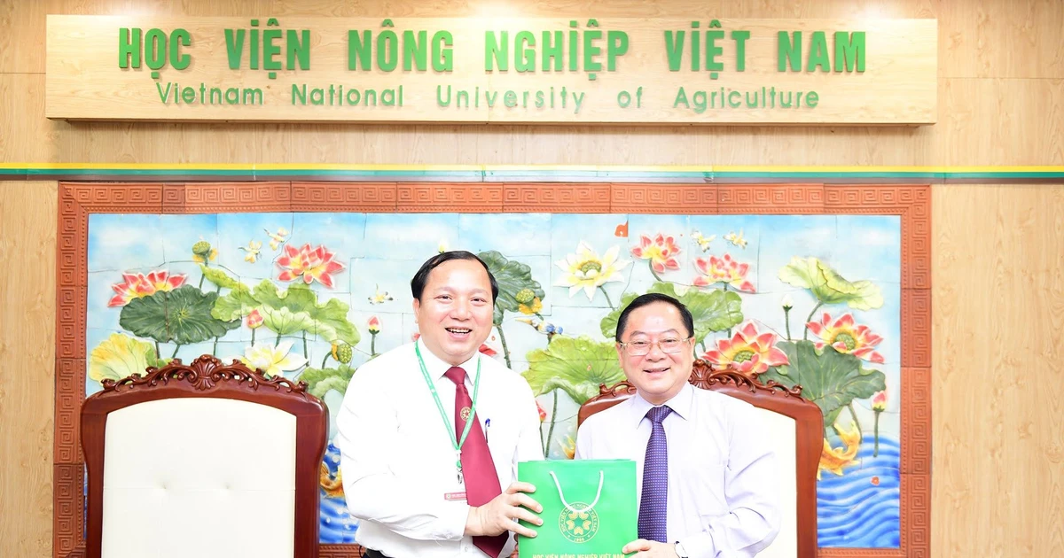 Học viện Nông nghiệp Việt Nam và báo Tiền Phong chuẩn bị "bắt tay" làm nhiều dự án đỉnh ✨