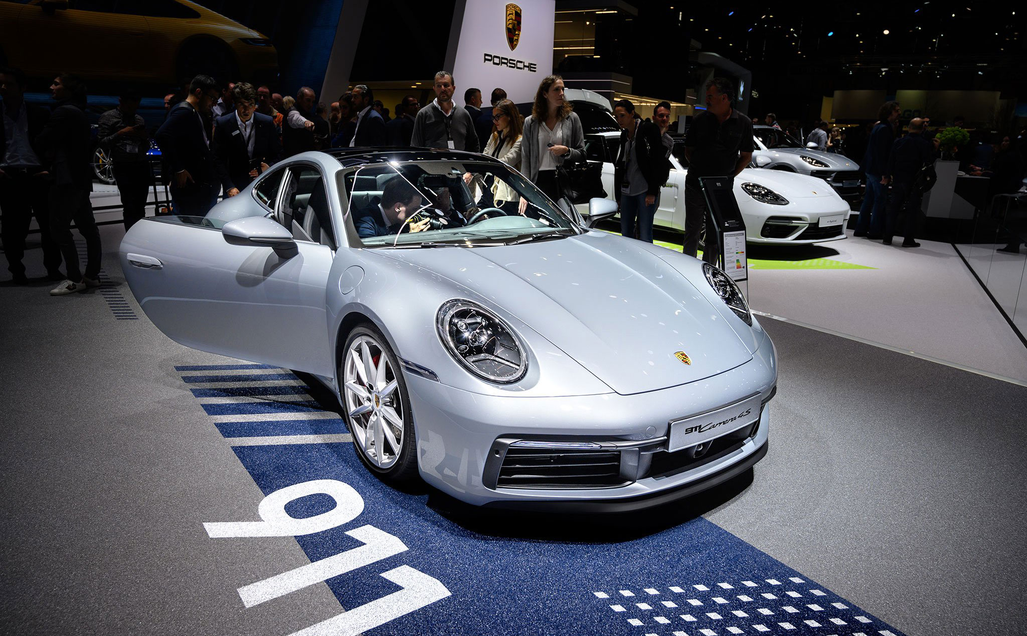 Porsche 911 sắp có bản số sàn 7 cấp - dân mê cầm lồng ơi là ơi!