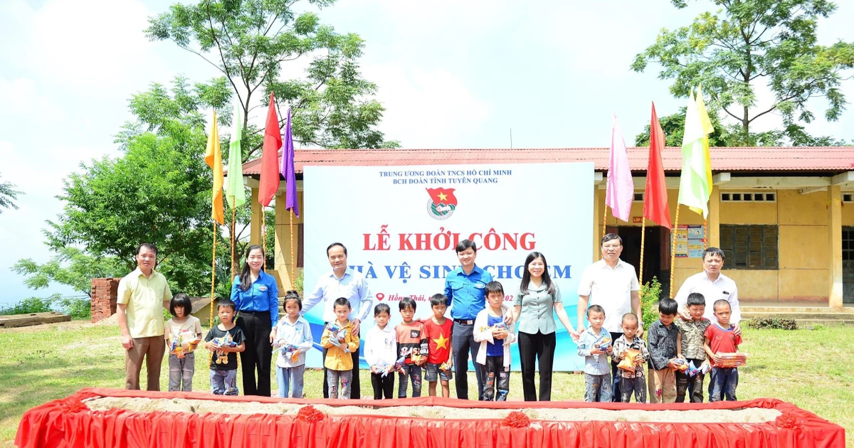 Khởi công nhà vệ sinh cho các em học sinh dân tộc thiểu số - Hành động ý nghĩa mùa hè này!