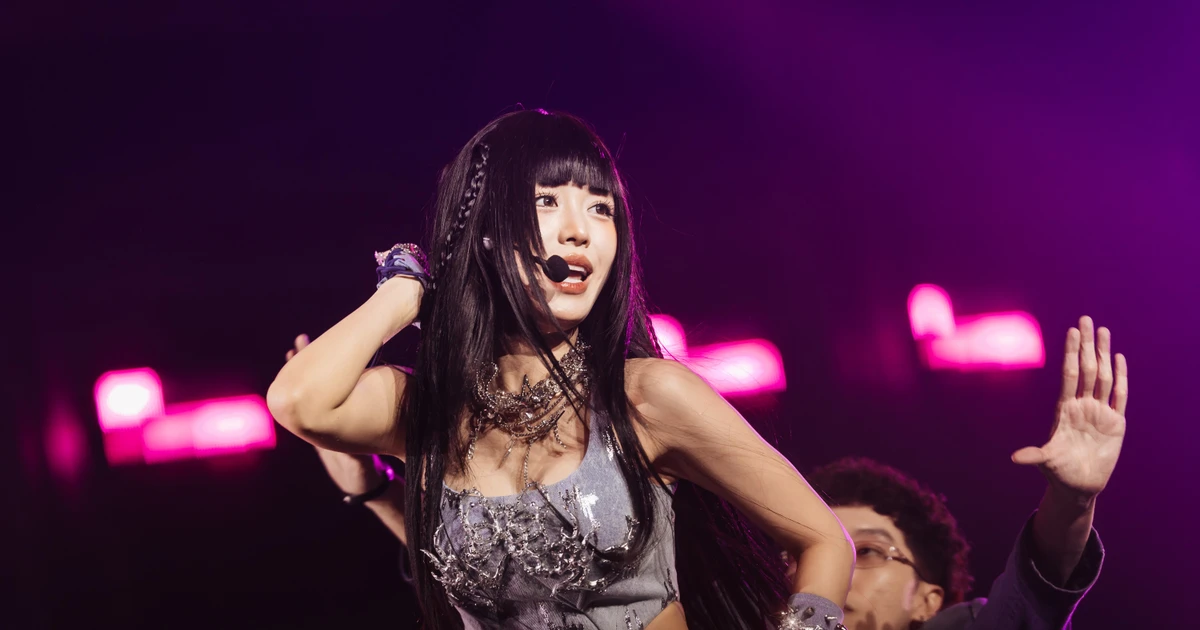 Han Sara 'rã đông' thành công trong concert, bán đấu giá EP gây quỹ ủng hộ người dân Nghệ An chịu ảnh hưởng bão Wipha