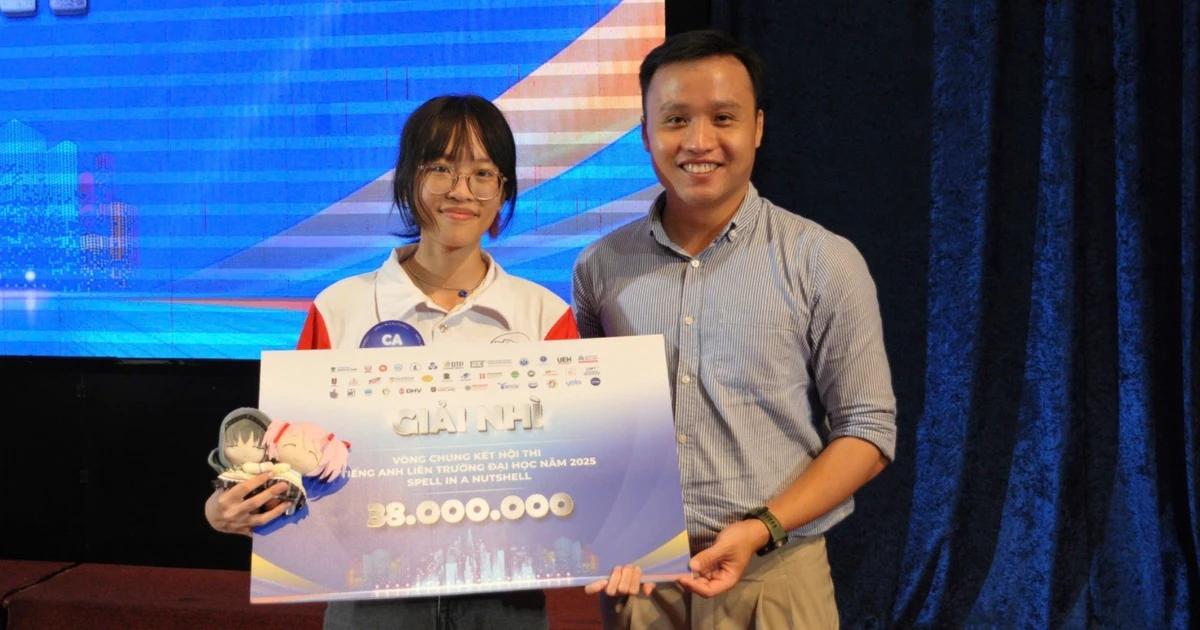 Nữ sinh Phân hiệu ĐH Thủy Lợi flex điểm IELTS 7.5, cân luôn vai trò MC tranh biện siêu xịn