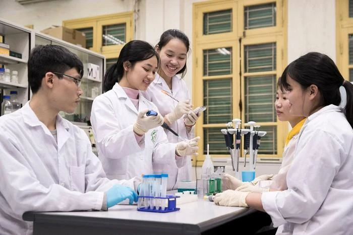 ĐH Y Dược TP.HCM mở cửa đón sinh viên trở lại trường sau giãn cách - trường đầu tiên tại Sài Gòn làm điều này đó!