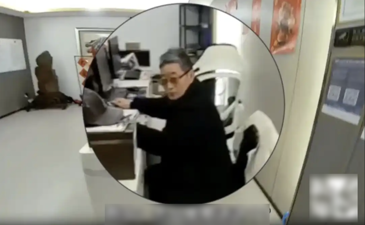 2332f20558b7557f03b8.png