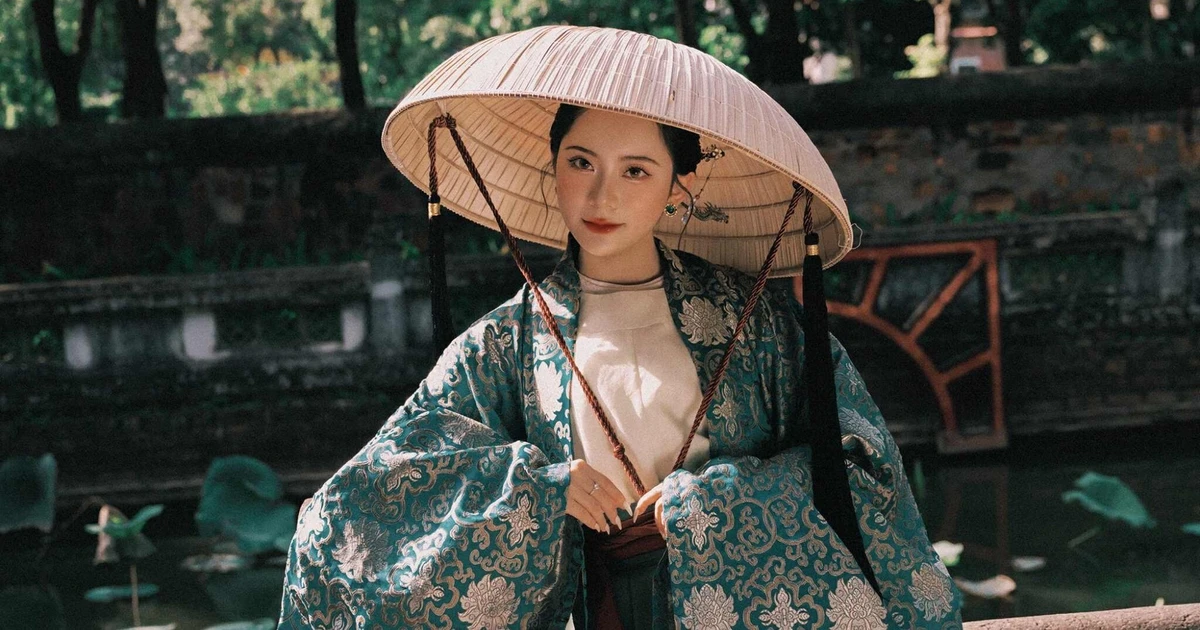 Nữ sinh Thăng Long "hóa" nàng thơ giữa Văn Miếu, gửi gắm trọn vẹn tình yêu văn hóa Việt