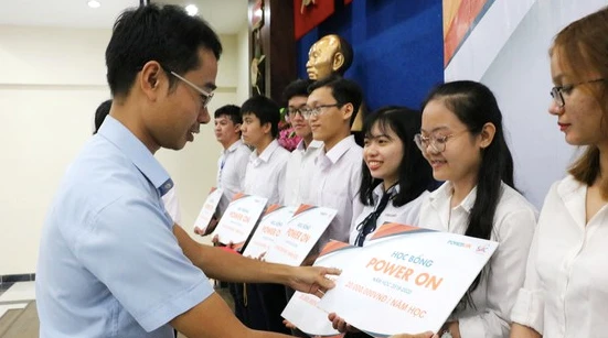 70 suất học bổng "xịn sò" từ Trung tâm Hỗ trợ học sinh, sinh viên TP. HCM đang chờ bạn claim đây!