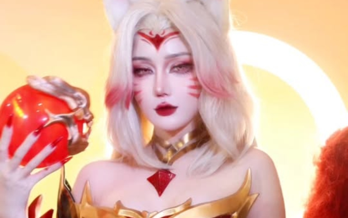 Nữ coser gây bão với màn hóa thân Ahri Huyền Thoại Trỗi Dậy đỉnh của chóp ✨