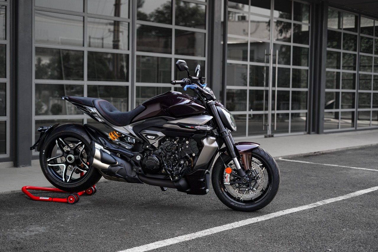 Ducati XDiavel V4 cập bến Việt Nam - Khi "quái vật" V4 hoá thân thành cruiser sang chảnh