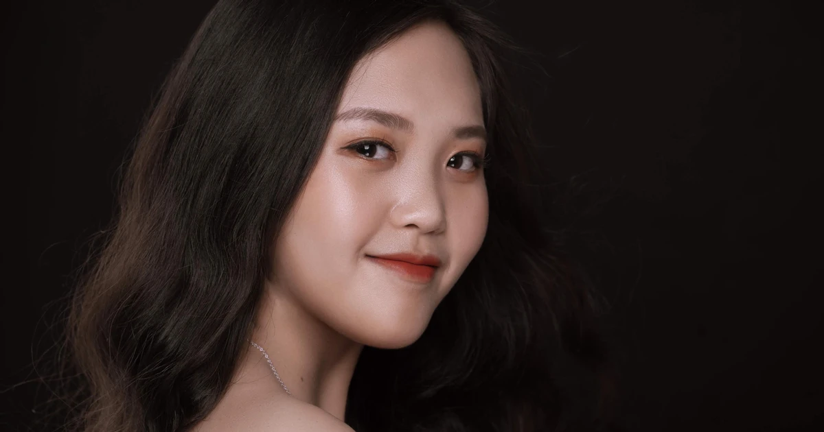 Nữ sinh Ngoại giao "đa nhiệm" với thành tích siêu đỉnh khiến ai cũng phải trầm trồ