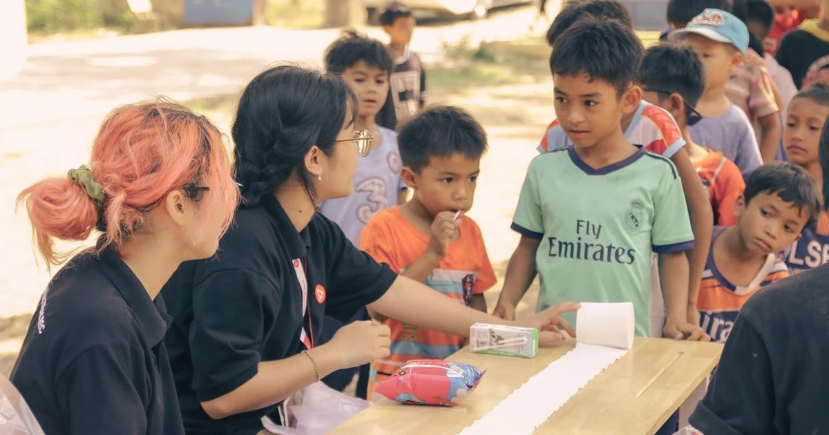 Mang chữ yêu thương đến với các em nhỏ vùng cao Bình Thuận
