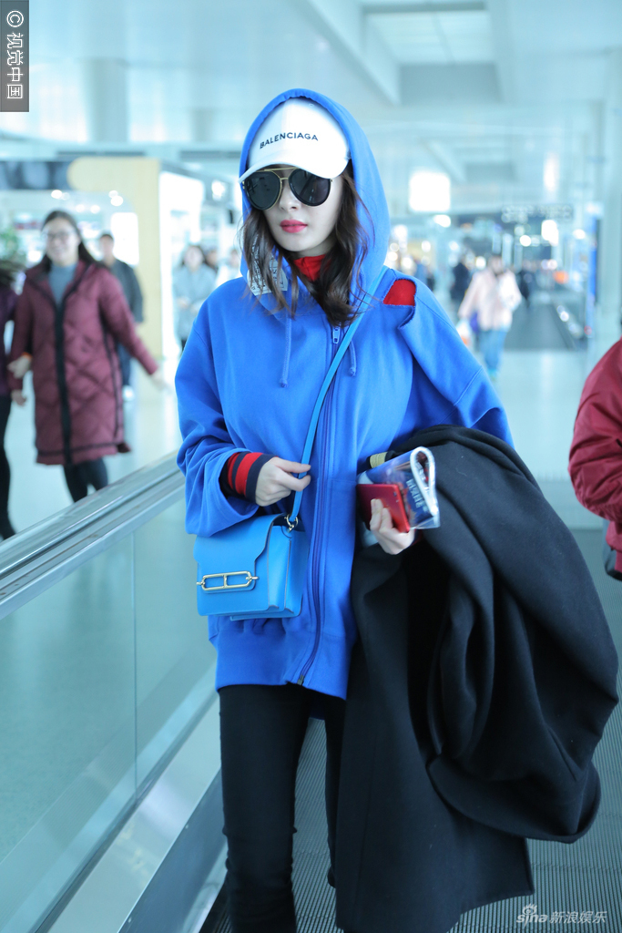 270bd9b5592fad3142ec.jpg