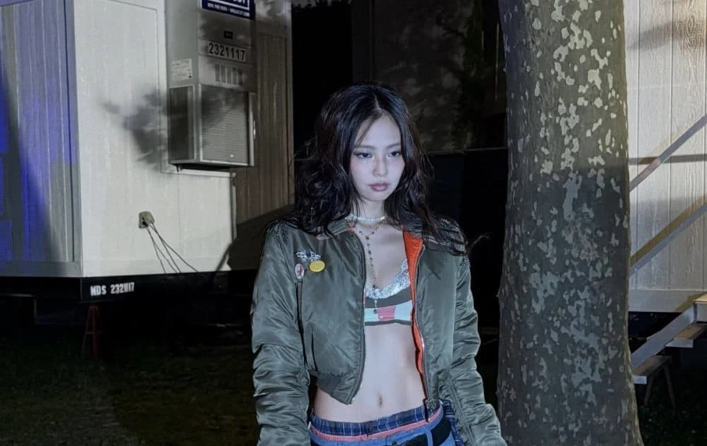 Jennie BLACKPINK vừa ngầu vừa chất làm fan "quắn quéo"
