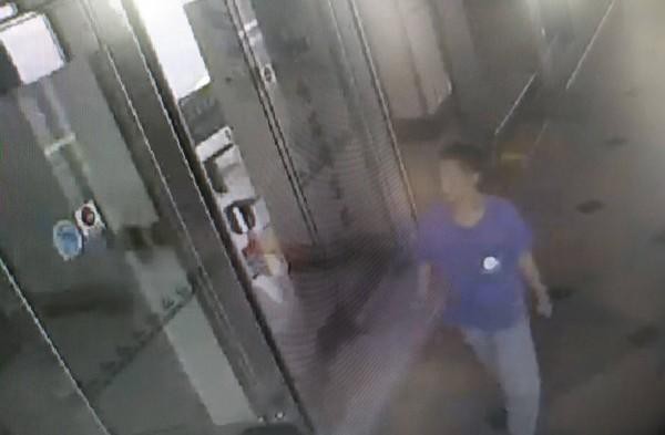 2854be8b61c25ea471e2.jpg