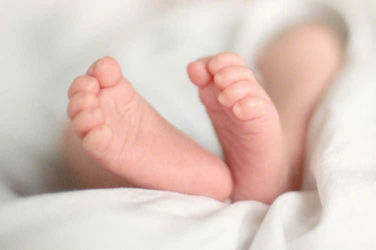 Ối giời ơi! Cặp đôi IVF "hết hồn" khi phát hiện con gái không cùng huyết thống với cả bố lẫn mẹ