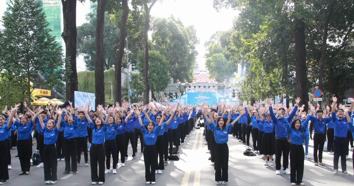 1.500+ bạn trẻ quẩy tưng bừng tại Ngày hội Tình nguyện Quốc gia, vibe tích cực phết! ✨