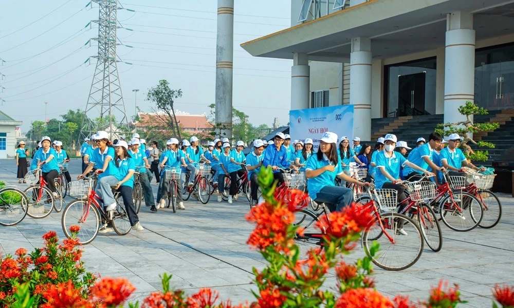 Gen Z Thái Bình "cháy" hết mình tìm hiểu về trung hòa các bon và bảo vệ môi trường