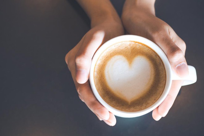 Uống bao nhiêu tách cà phê mới được coi là quá trời quá đất?