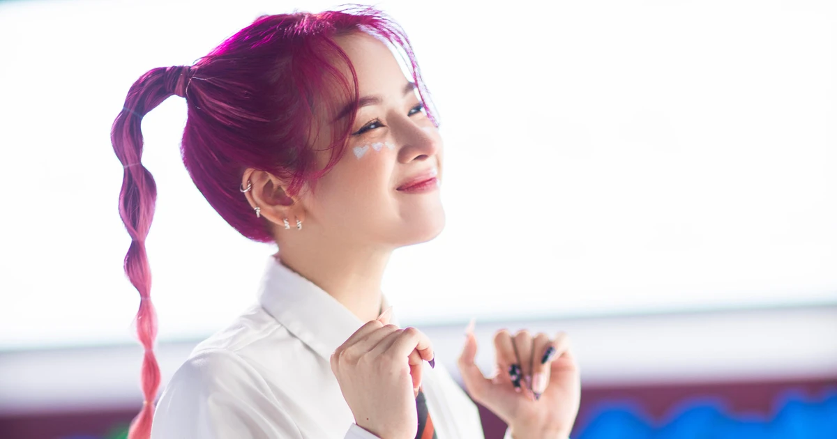 Búp bê DJ Mie khoe giọng hát khiến netizen hoang mang sau drama đồ nhái