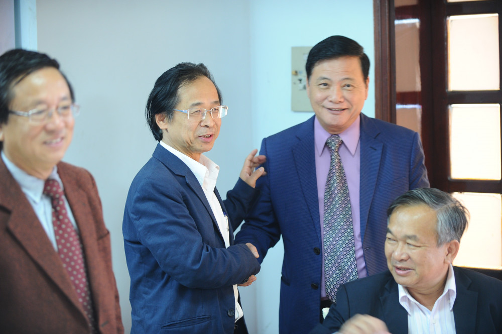 2db0b709d7ea218375bf.jpg