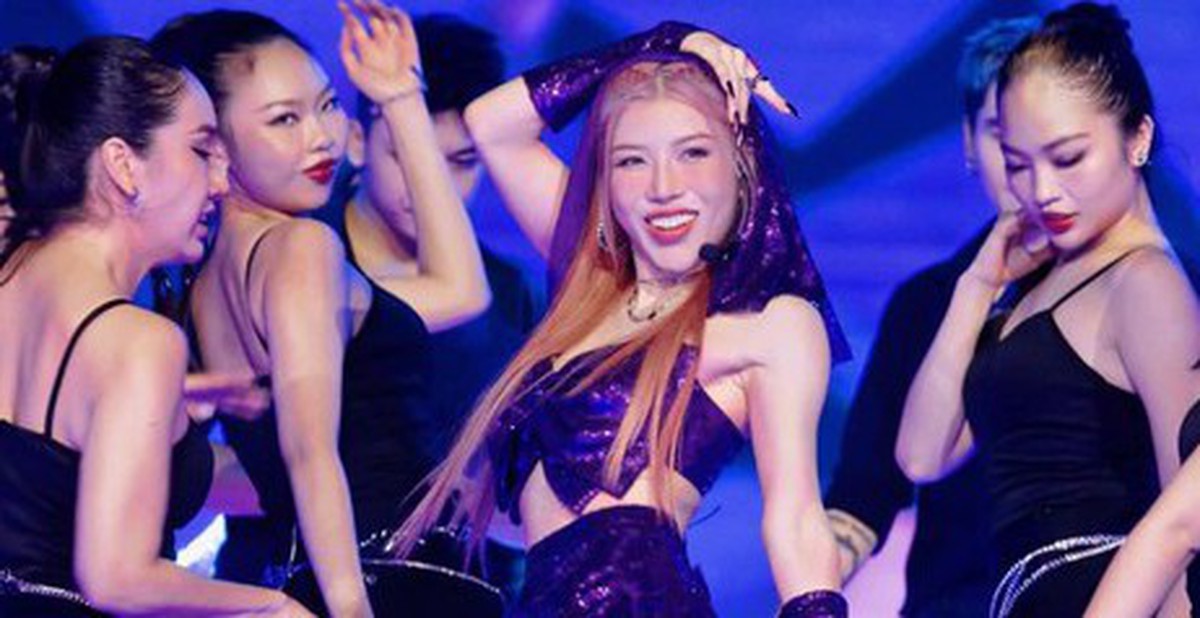 2ee371a70045fbe46bb9.jpg