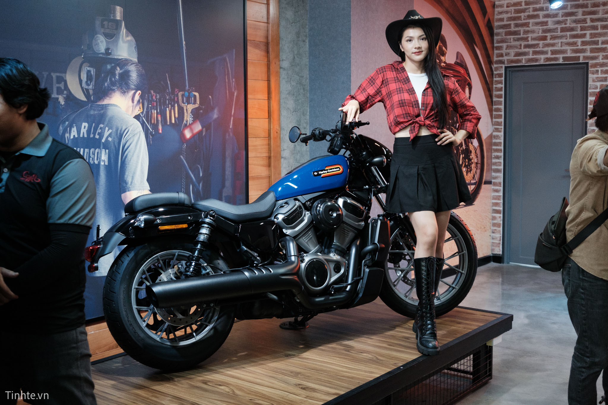 Harley-Davidson thả "bom tấn" phiên bản 2023 và xe giới hạn cực đỉnh tại Việt Nam ️