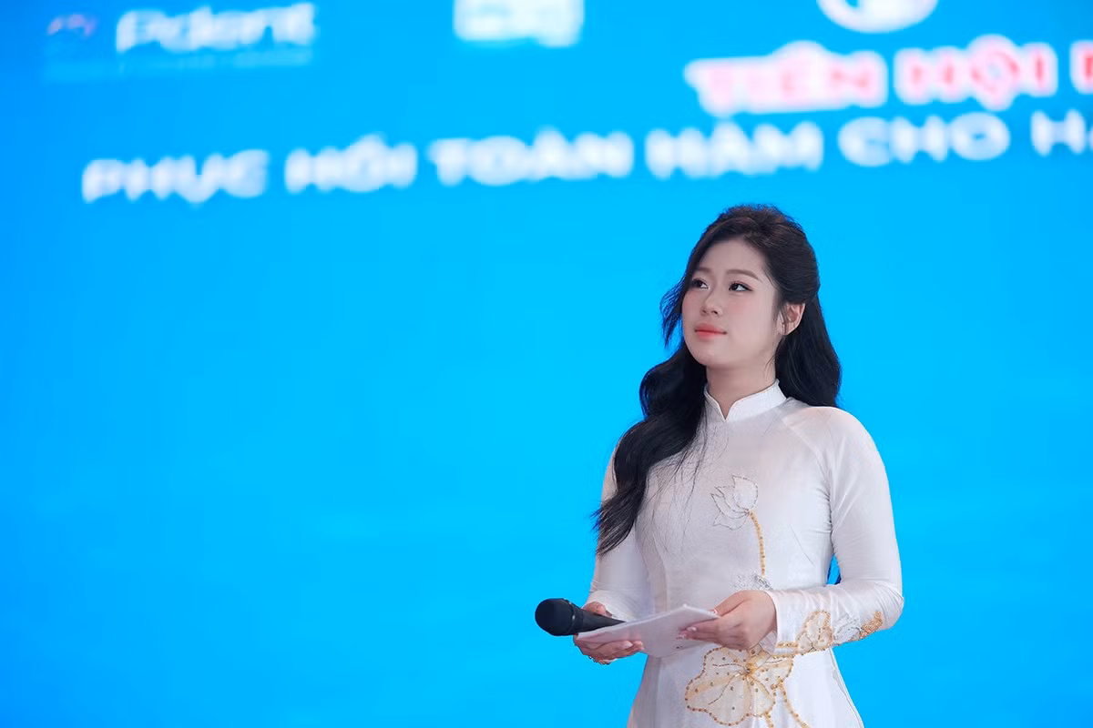 2fb1ee8111042fe6b5a9.jpg