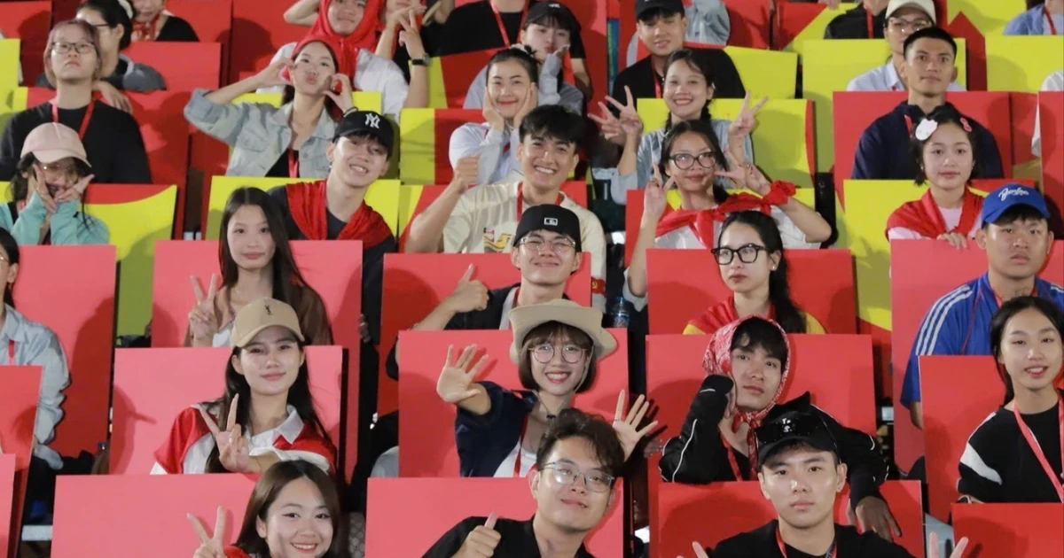 Gen Z tự hào khoe niềm vui trong khối xếp hình mừng 80 năm Quốc khánh 2/9 ✨