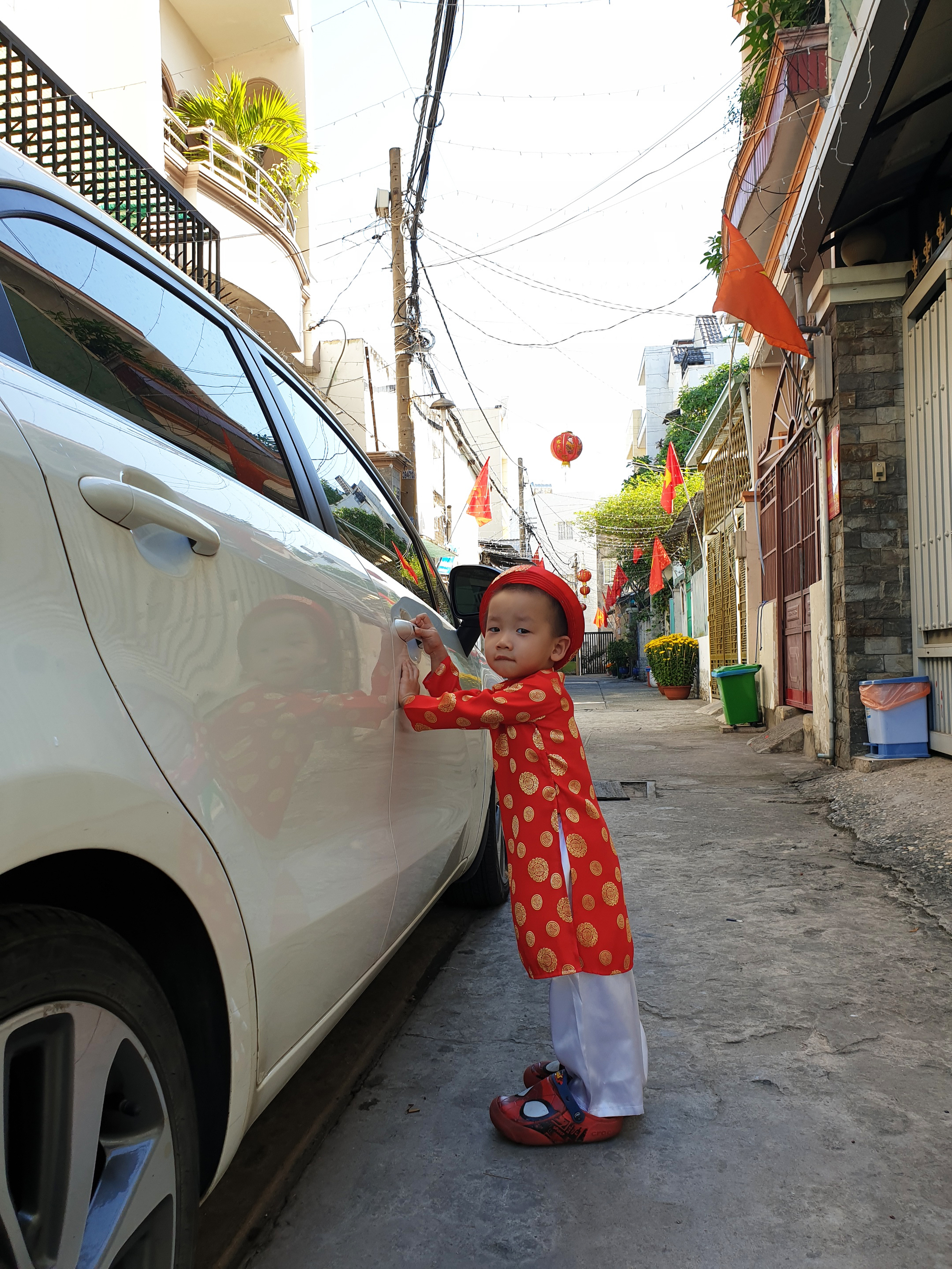 Đi chụp hình Tết chill phết, mà drama cũng không thiếu đâu nha!