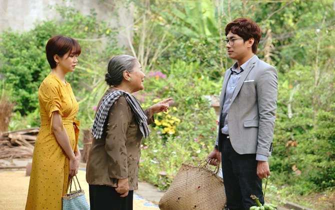 Showbiz thiếu gì cách để lên đời, sao phải đi drama thế này? ‍