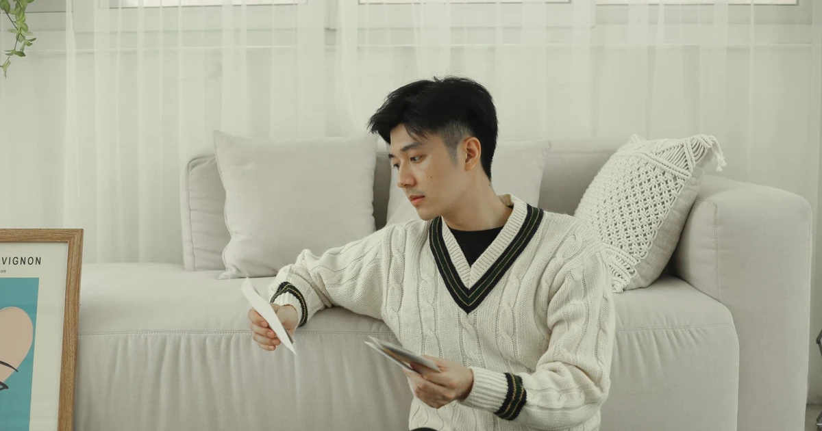 Chàng kiến trúc sư 9X và bộ ảnh "sốt xình xịch" tại tàu điện Cát Linh – Hà Đông ✨