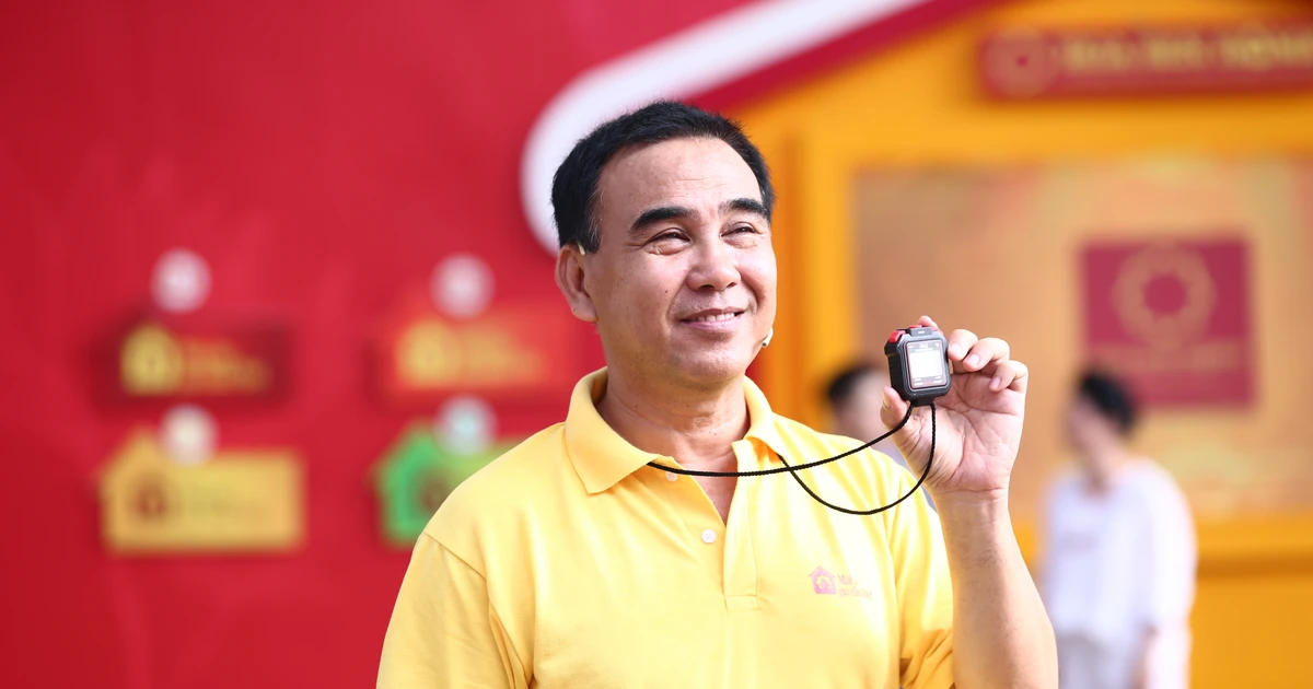 MC quốc dân Quyền Linh: Vợ xót xa khi thấy chồng quay show thiện nguyện liên tục mấy tháng trời ngoài trời
