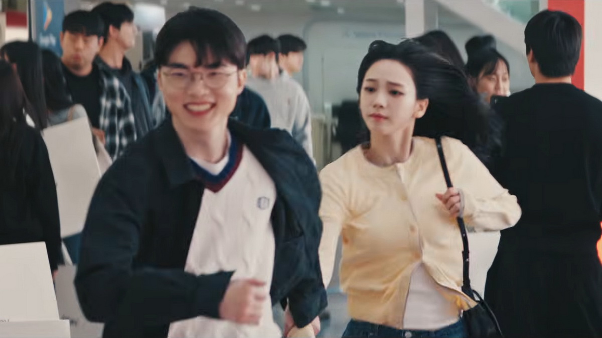 Cặp đôi Faker - Karina làm quảng cáo quá cringe nhưng lại gây nghiện cực mạnh