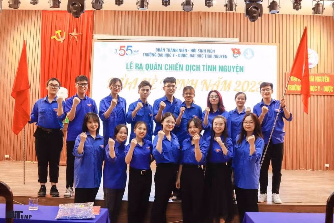 34cdb099854a2f3562de.jpg