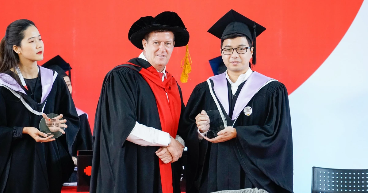 Hơn 940 tân cử nhân RMIT khóa 2021 rạng rỡ nhận bằng, sẵn sàng chinh phục thế giới ✨