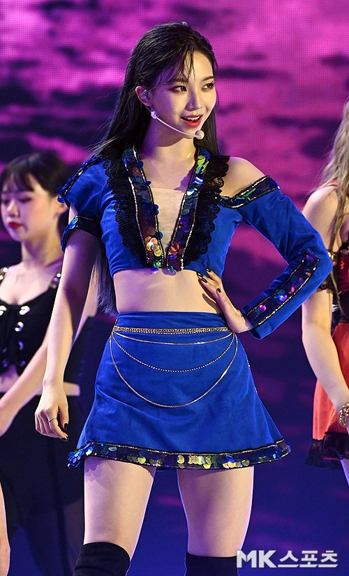 35ebe5e57a41b68836d5.jpg