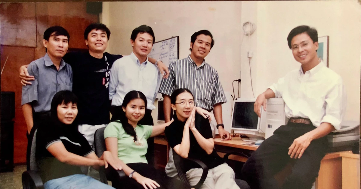 Hành trình của tuổi trẻ tươi đẹp: 30 năm Hoa Học Trò cùng những cây bút huyền thoại