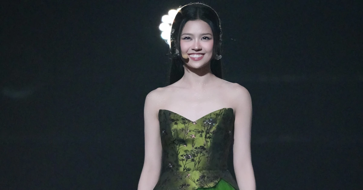 Đọ mic cùng diva Hoa ngữ Tat Dinh Dinh nhưng Suni Hạ Linh gây tiếc nuối khi không thành đoàn tại Đạp gió 2024